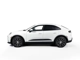 2025 Porsche Macan S - Photo 13