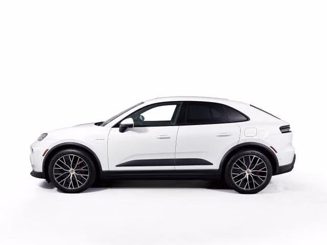 2025 Porsche Macan S - Photo 10