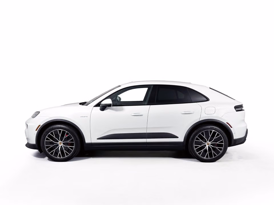 2025 Porsche Macan S - Photo 11