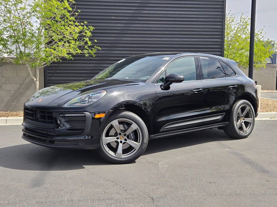 2024 Porsche Macan Base