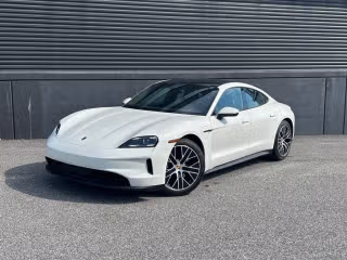 2025 Porsche Taycan -'s photo