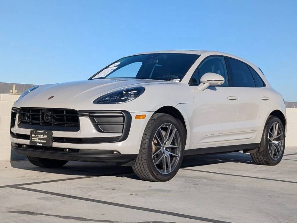 2022 Porsche Macan Base