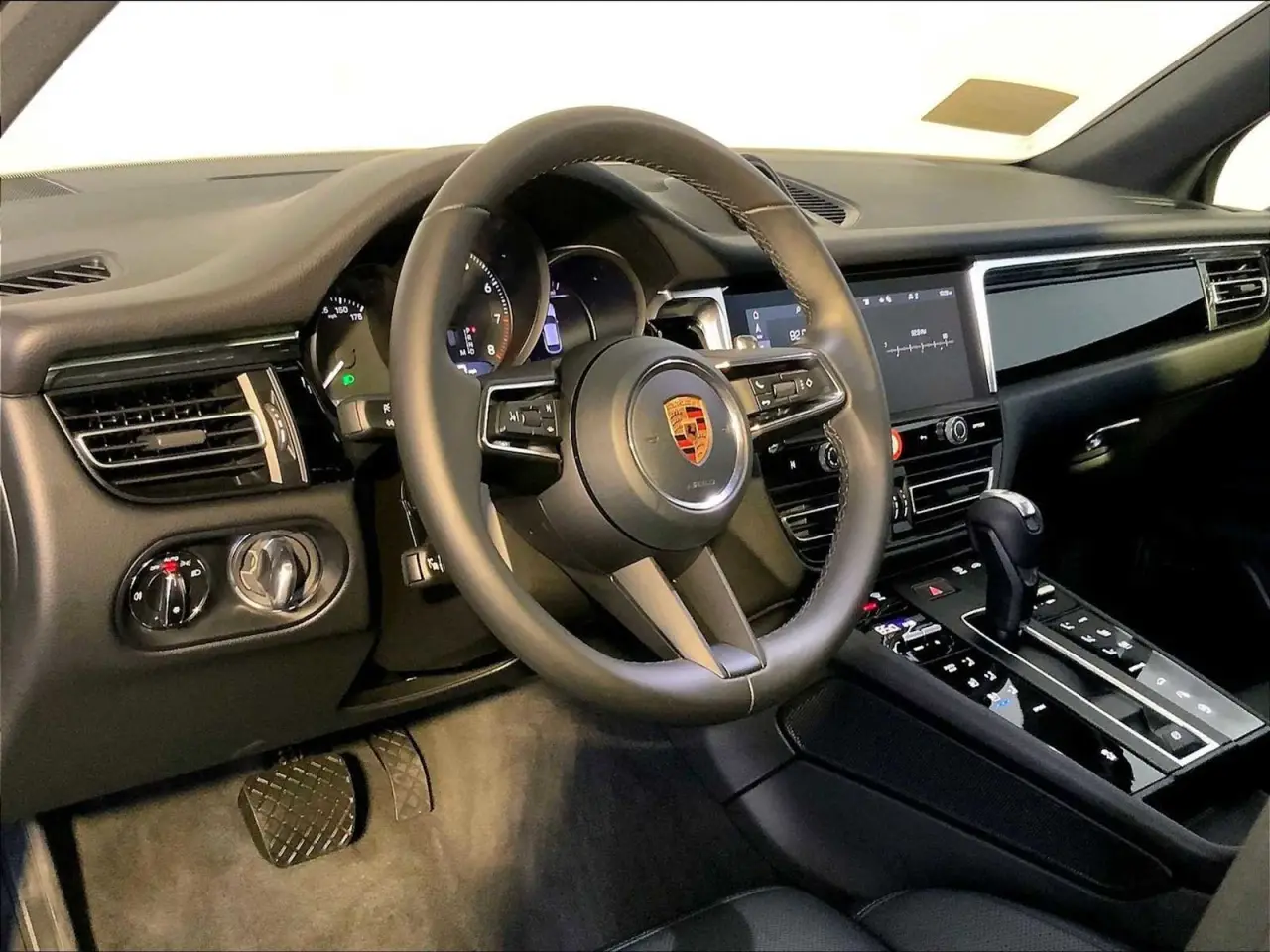 2026 Porsche Macan Base - Photo 32