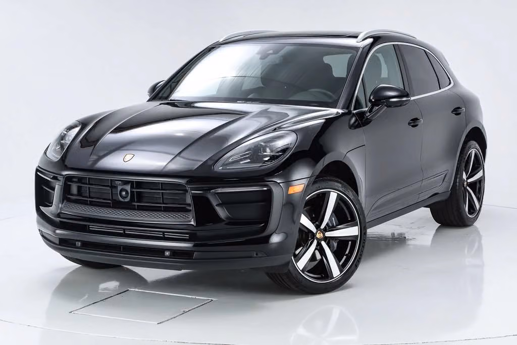 2026 Porsche Macan Base - Photo 4