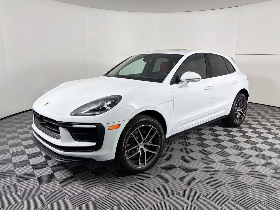 2026 Porsche Macan
