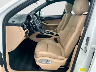 2025 Porsche Macan Base - Photo 37