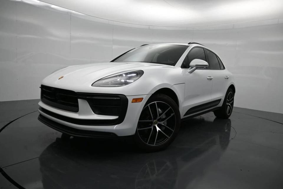 2025 Porsche Macan