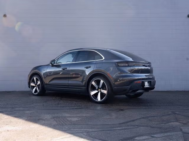 2026 Porsche Macan Base - Photo 19