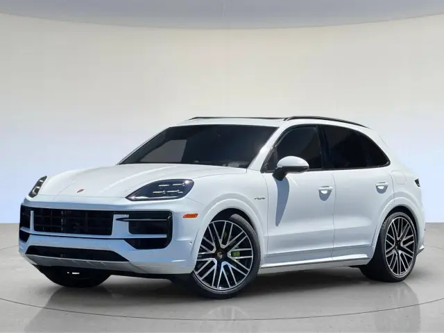 2025 Porsche Cayenne S E-Hybrid - Photo 6