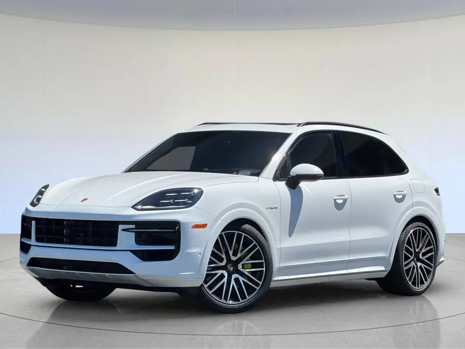 2025 Porsche Cayenne S E-Hybrid - Photo 7