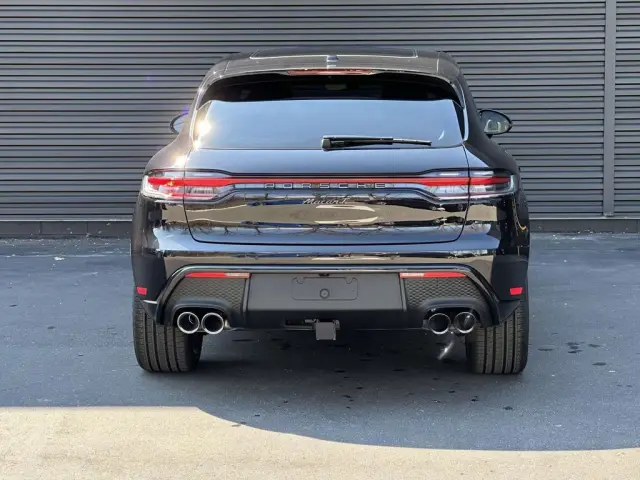 2026 Porsche Macan T - Photo 30