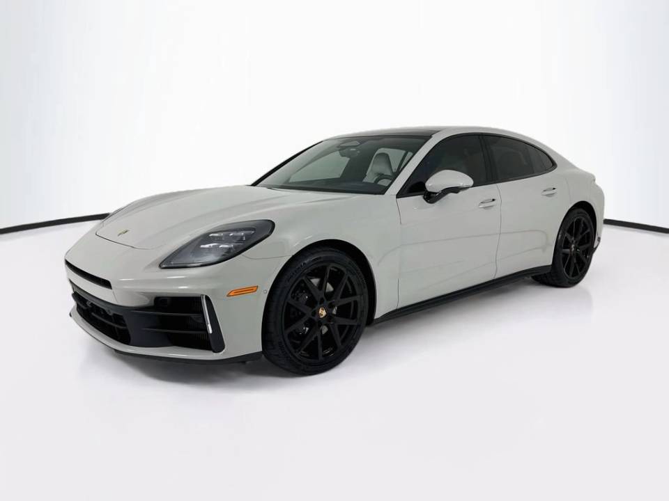 2026 Porsche Panamera 4