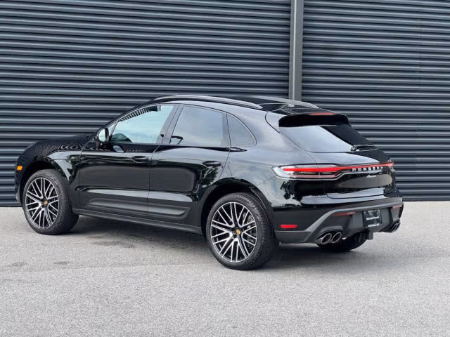 2025 Porsche Macan Base - Photo 18