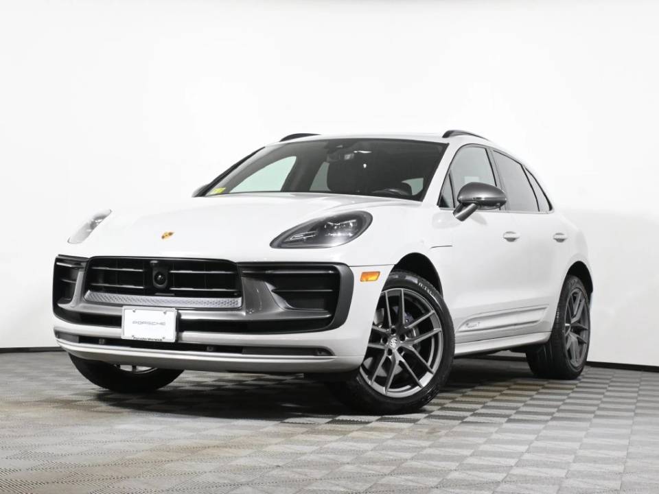 2025 Porsche Macan
