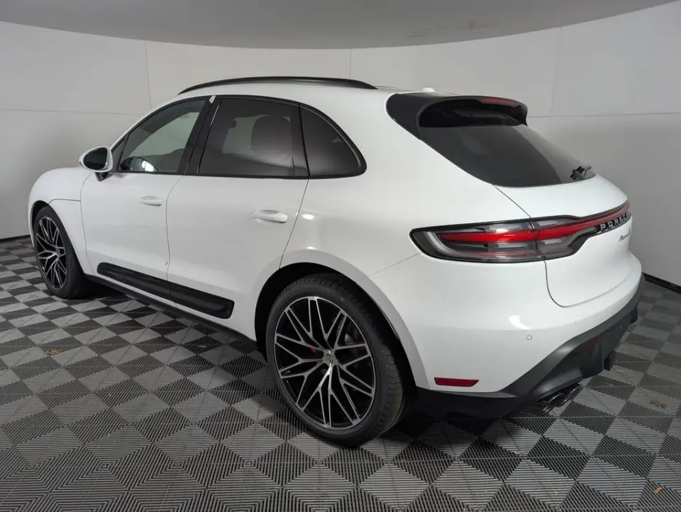 2026 Porsche Macan S - Photo 23