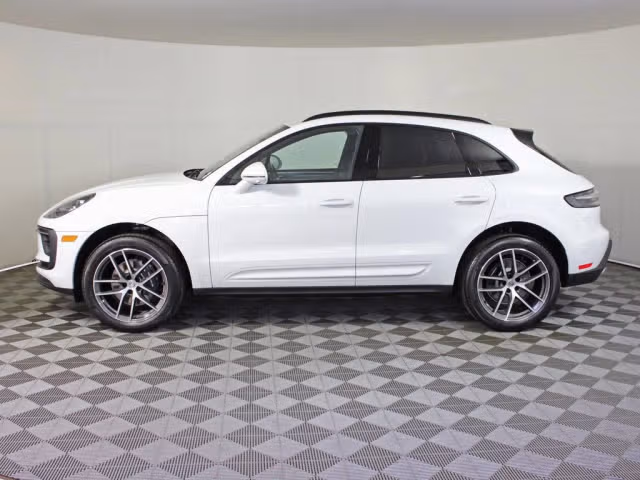 2026 Porsche Macan Base - Photo 10