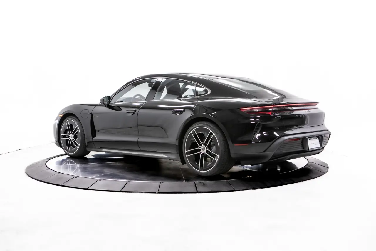 2026 Porsche Taycan Turbo - Photo 24