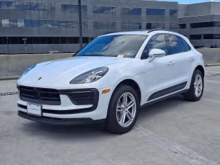 2024 Porsche Macan's photo