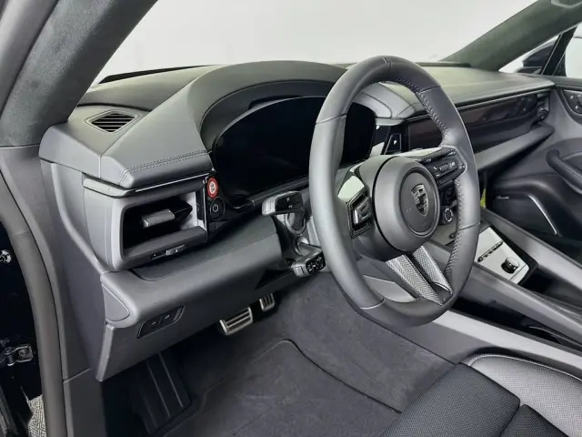 2025 Porsche Macan Turbo Electric - Photo 30