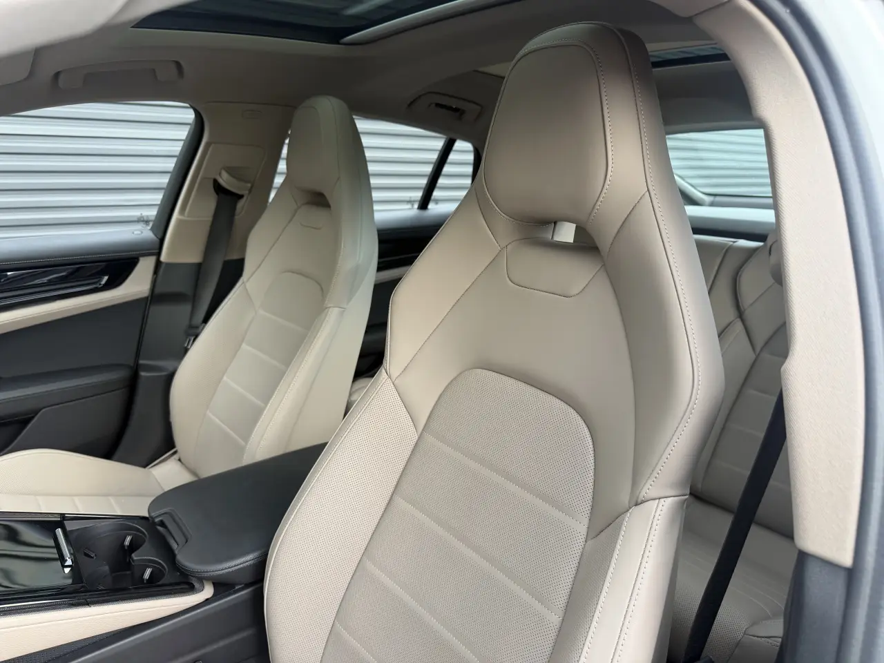 2025 Porsche Panamera 40