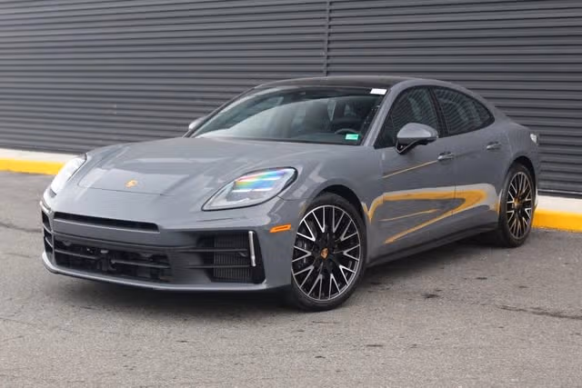 2026 Porsche Panamera Base