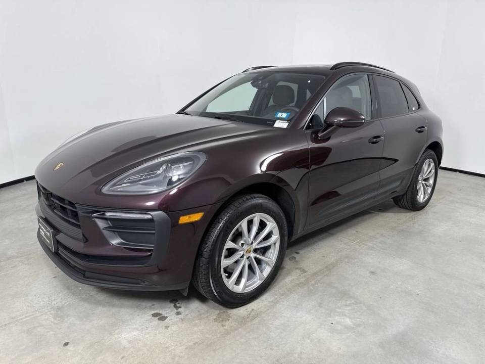 2025 Porsche Macan Base