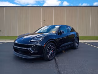 2025 Porsche Macan
