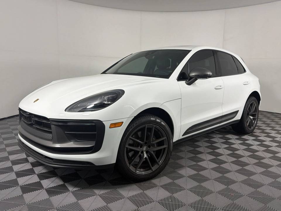 2026 Porsche Macan T