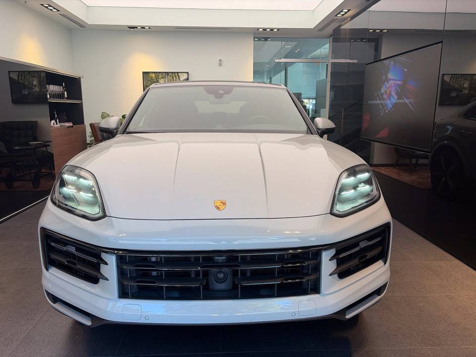 2024 Porsche Cayenne Coupe