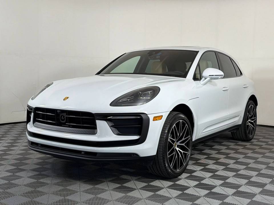2026 Porsche Macan