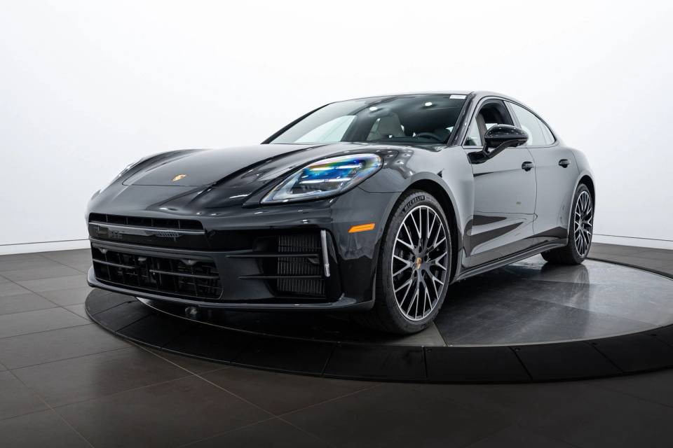 2024 Porsche Panamera Base