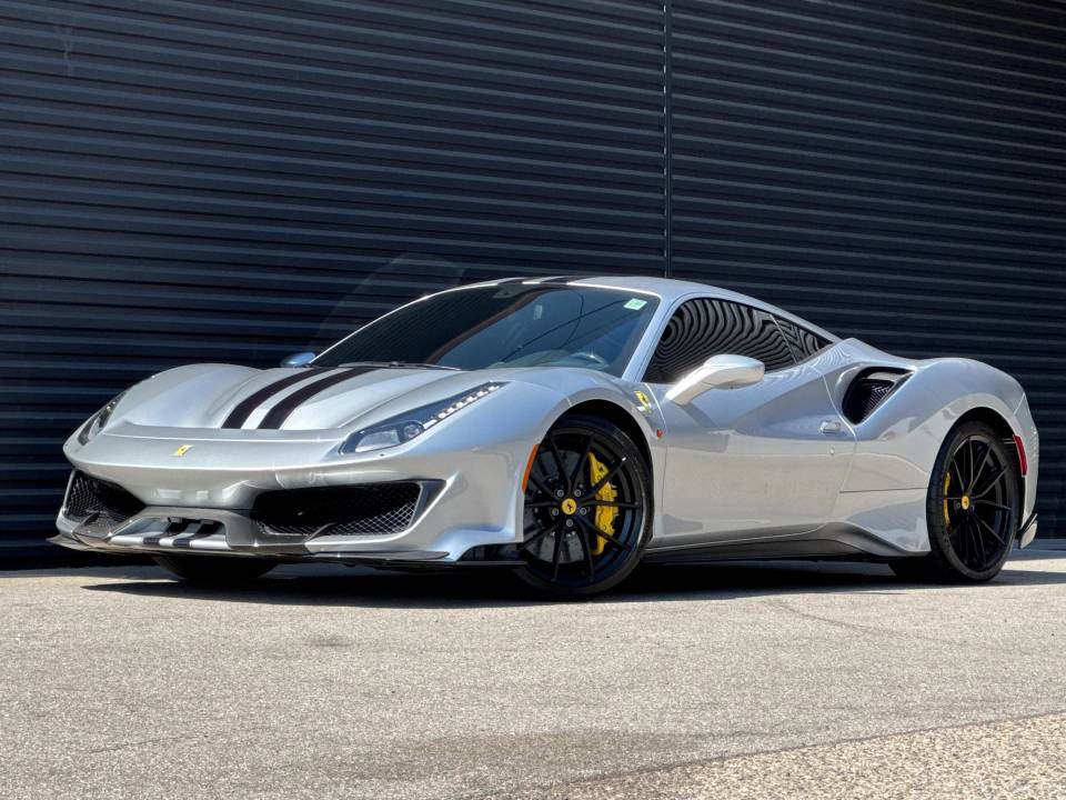2019 Ferrari 488 Pista Base