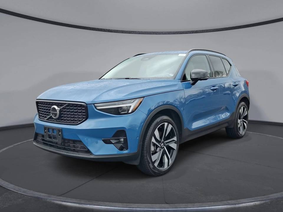 Used 2025 Volvo XC40 for sale at Porsche St. Paul