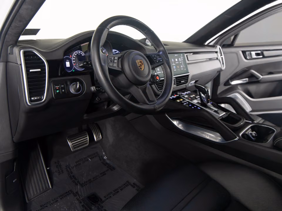 2023 Porsche Cayenne Coupe Turbo GT - Photo 27