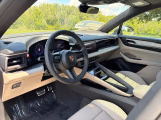 2026 Porsche Macan S - Photo 25