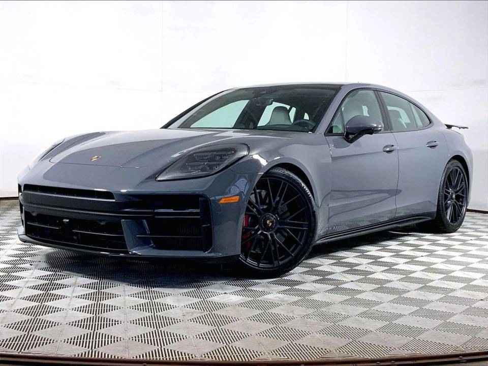 2026 Porsche Panamera