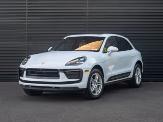2022 Porsche Macan -'s photo