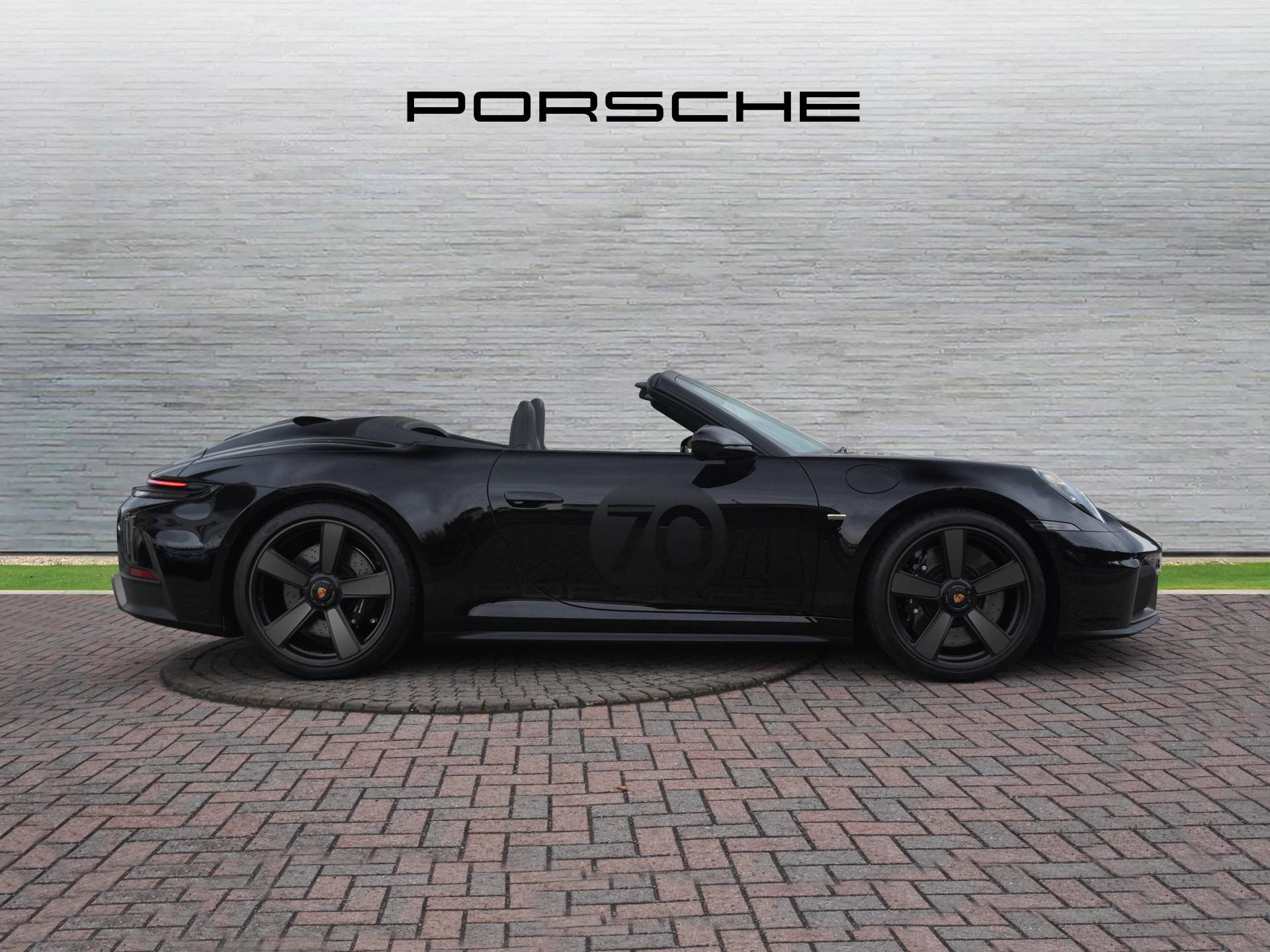 911 Spirit 70, photo 2 of 57
