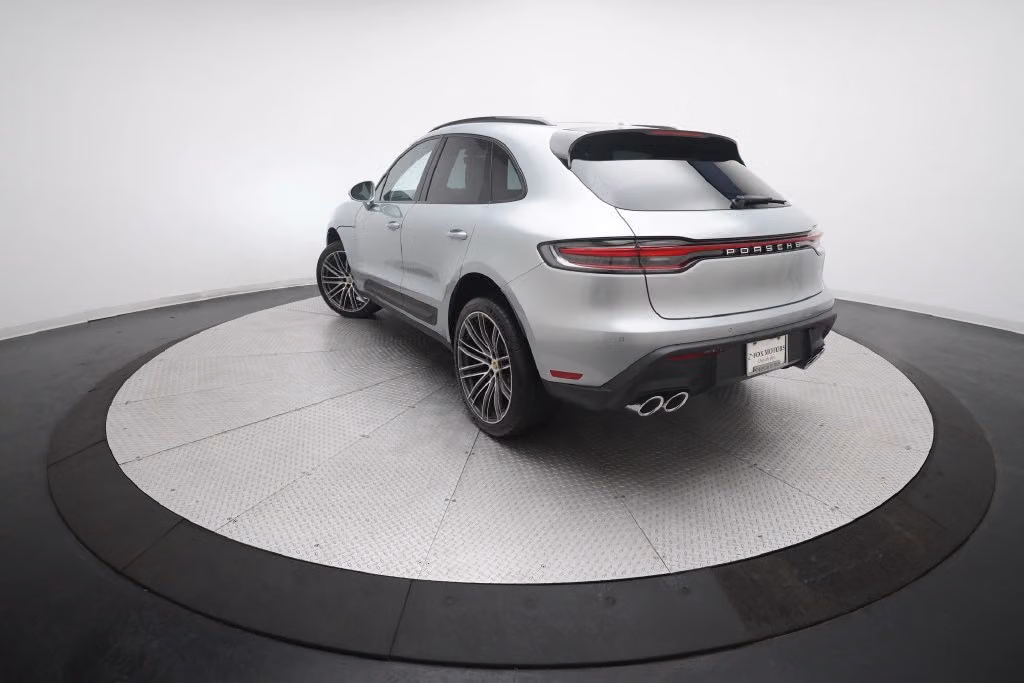 2026 Porsche Macan T - Photo 20