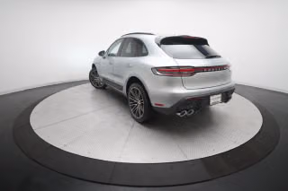 2026 Porsche Macan T - Photo 17