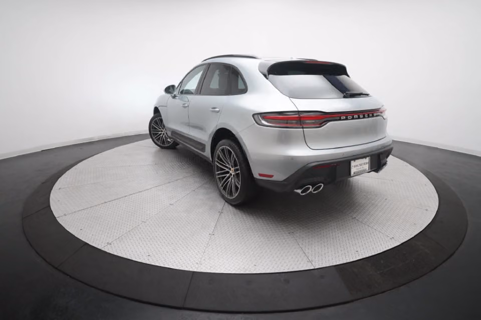 2026 Porsche Macan T - Photo 19