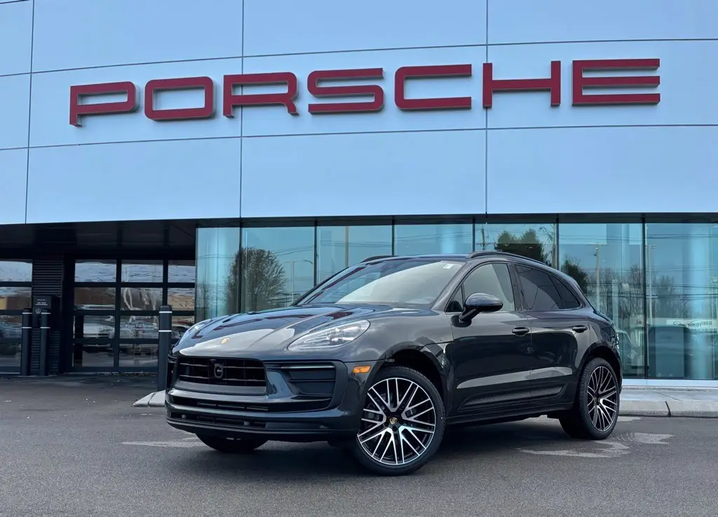 2026 Porsche Macan Base - Photo 8