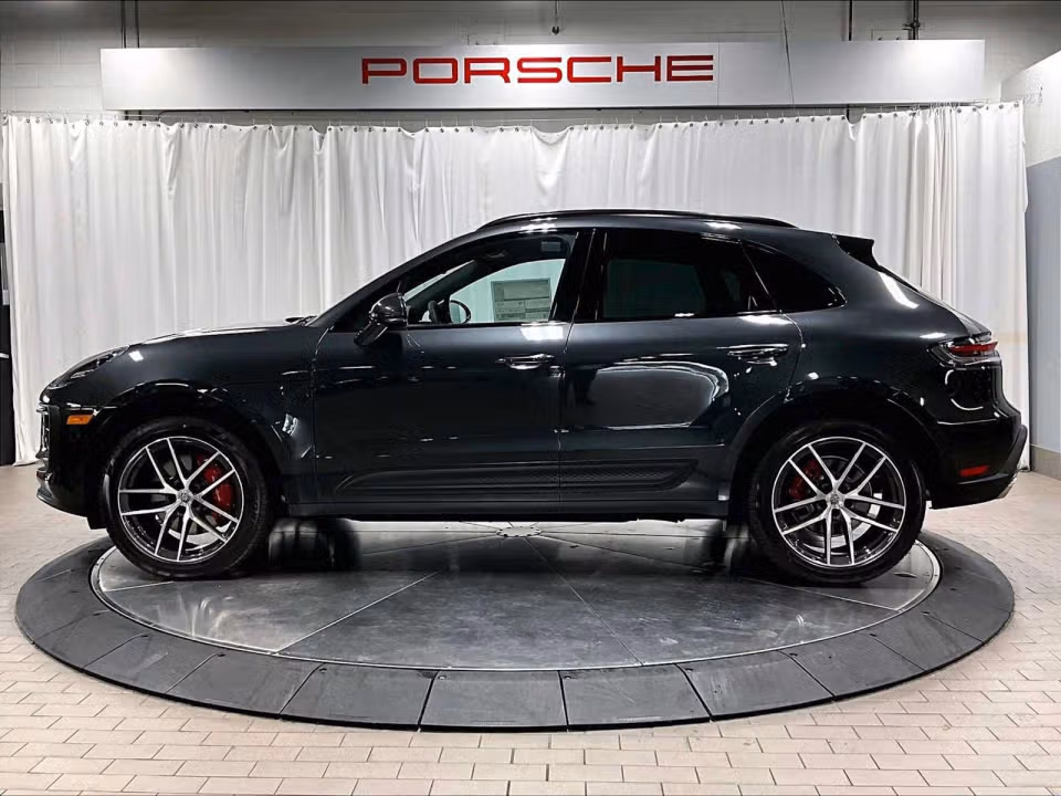 2026 Porsche Macan S - Photo 11