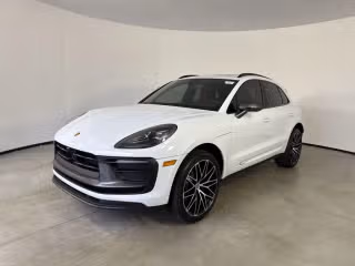 2026 Porsche Macan T's photo