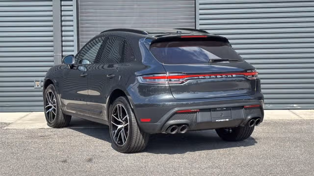 2025 Porsche Macan - Photo 18
