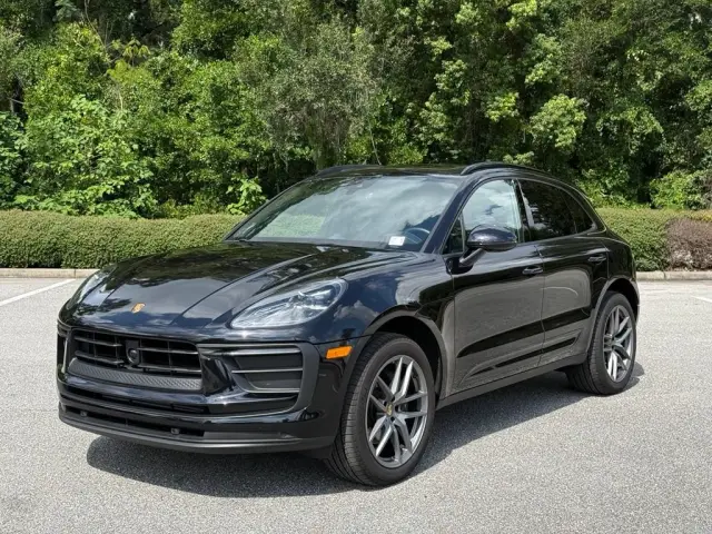 2026 Porsche Macan Base - Photo 6