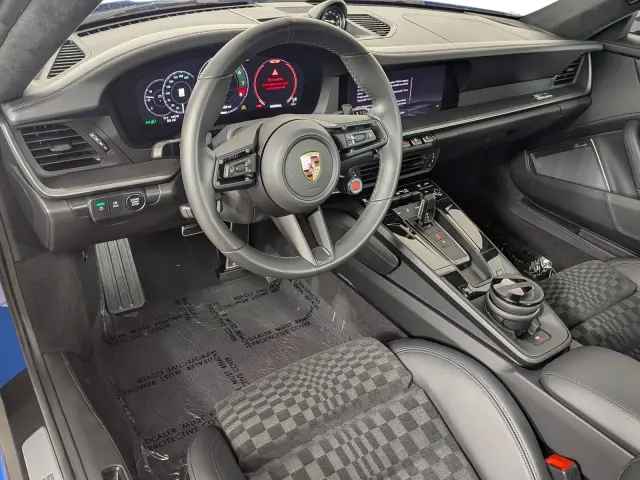 2026 Porsche 911 S - Photo 30