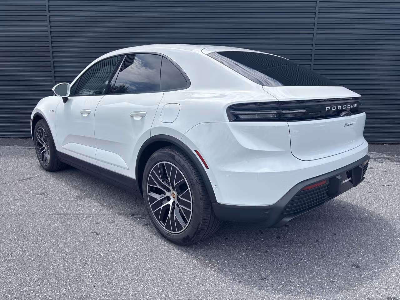 2025 Porsche Macan Base - Photo 20