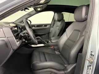 2026 Porsche Cayenne Coup E-Hybrid - Photo 37