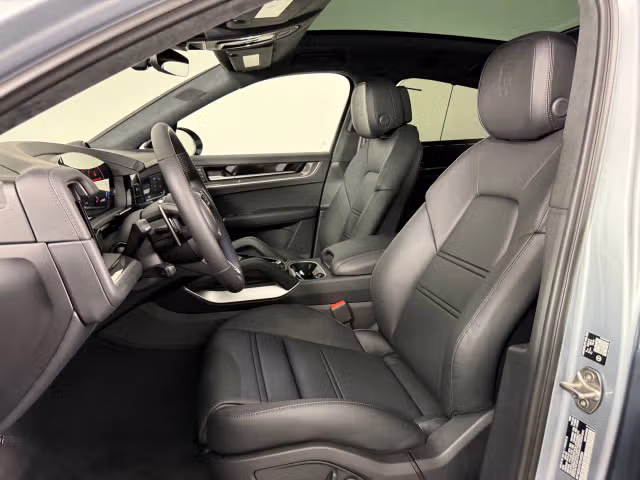 2026 Porsche Cayenne Coup E-Hybrid - Photo 34